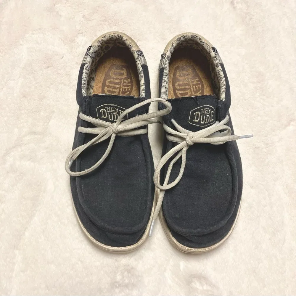 Men’s Hey Dude Wally Break Stitch Boat Shoes Size 10 Blue